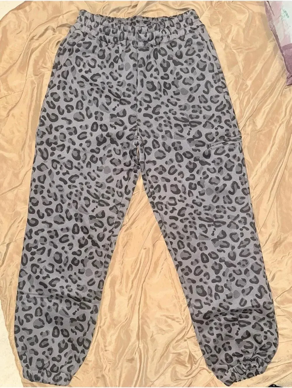 Comfrt Airplane Mode Unisex Sweatpants Medium Color Panther Medium NWB #03